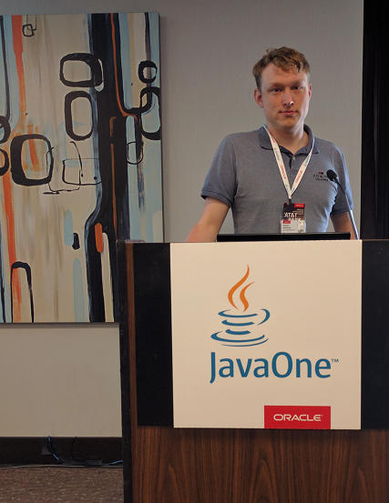 Karsten Sitterberg zeigt reactive Programming mit Angular 2 auf der JavaOne 2016